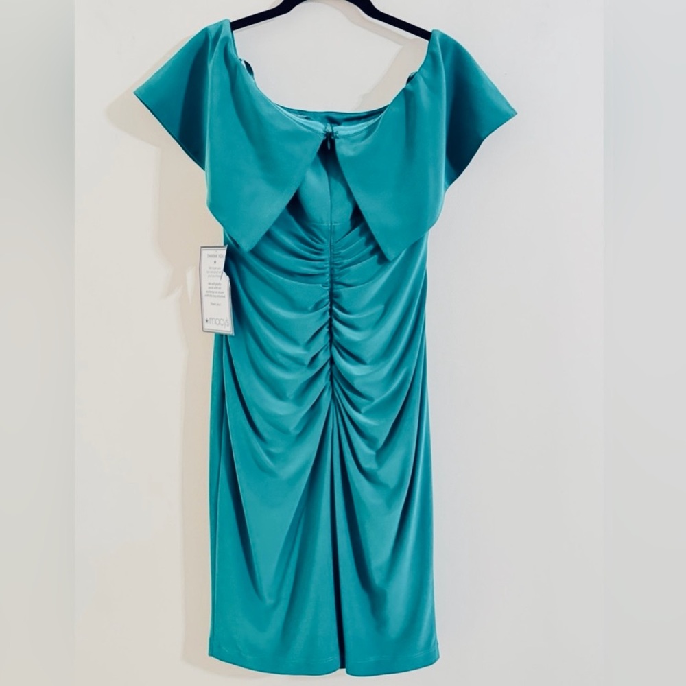 NWT Xscape Evening Scuba Ruffle Emerald Off The Shoulder Dress Size 8P - Picture 2 of 12